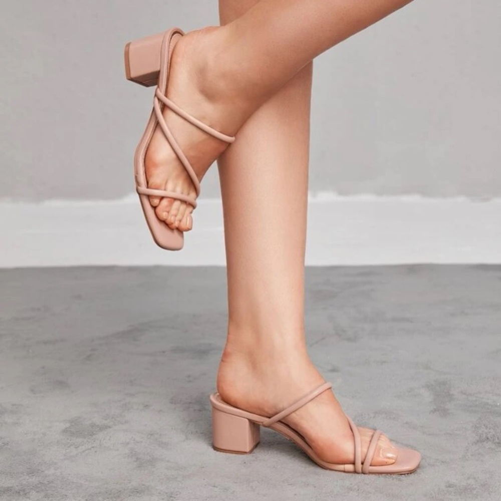Chunky heel sandal